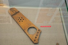 Eksponat w gablocie.