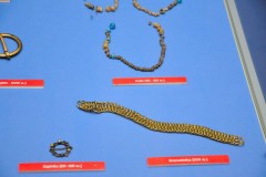 Starodawna biżuteria.