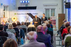 Organizatorzy witają zebranych gości
