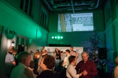 grupa tańczących ludzi na górze poster "Tabor Kurpiowski"
