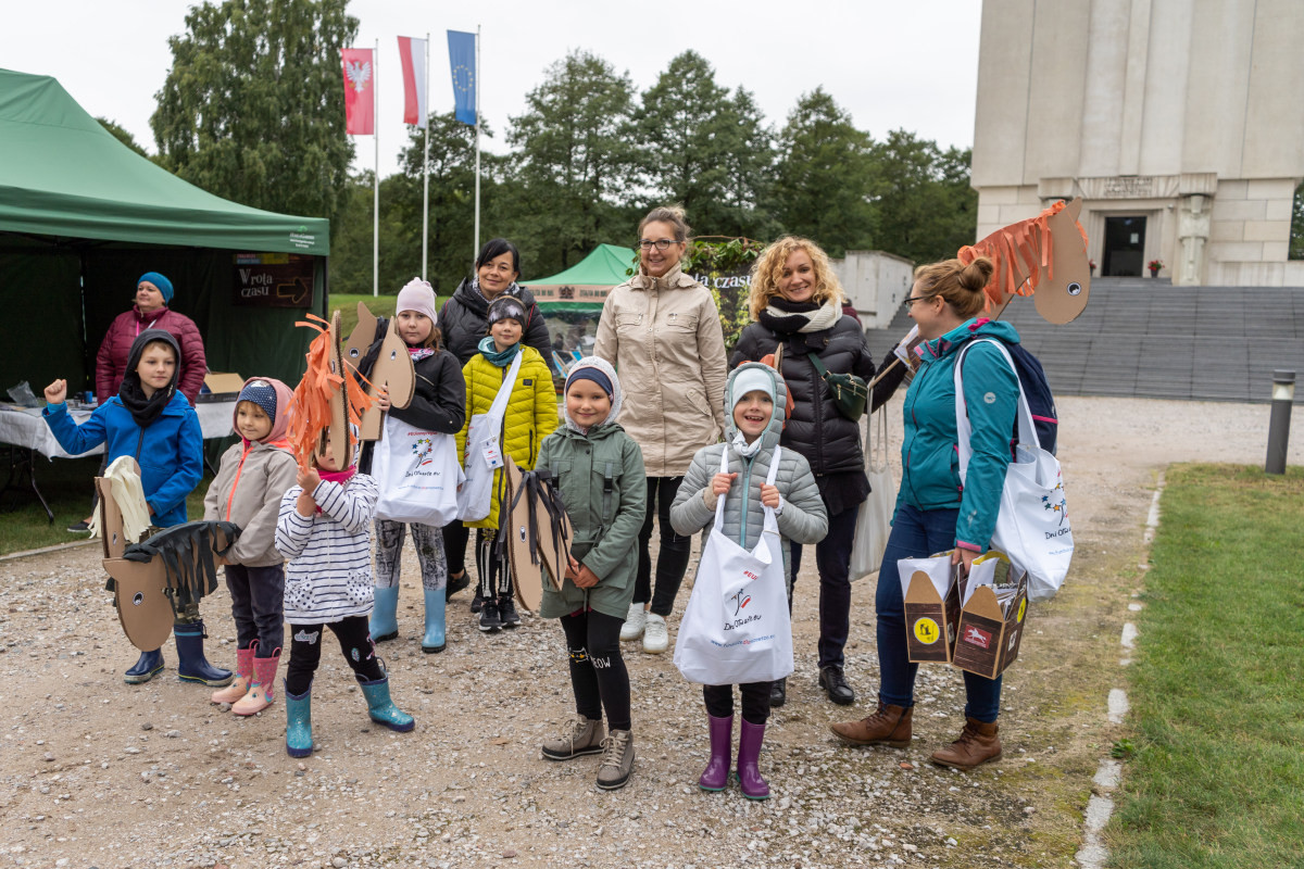 Uczestnicy pikniku na Fortach Bema przenieśli się w przeszłość, by poznać ułański świat